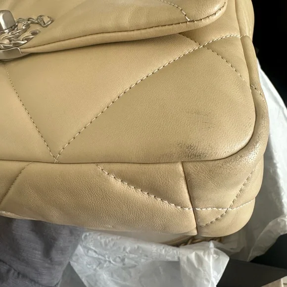 Chanel Black and White Gift Box - Picture 3 of 11